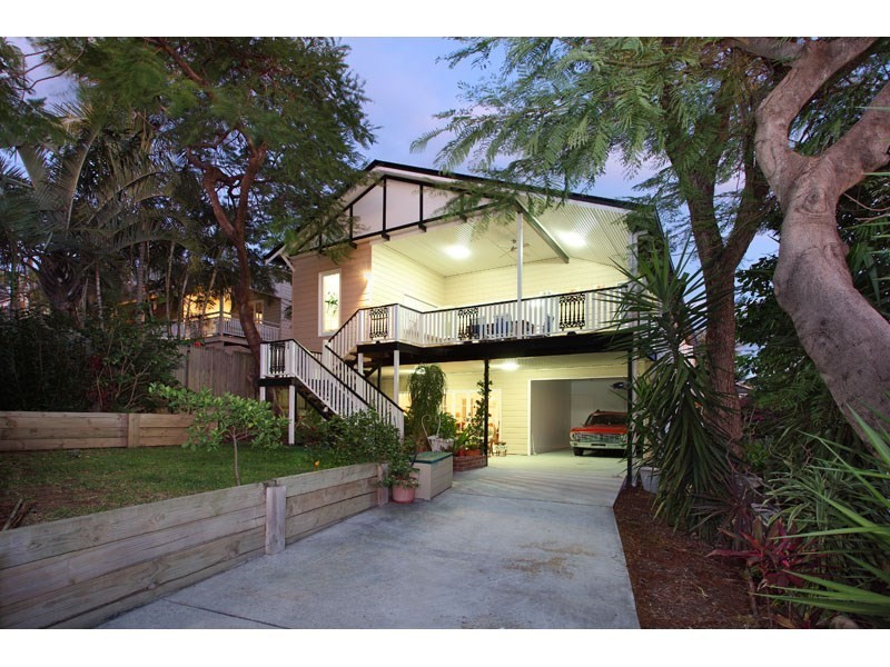 31 Leigh Street, Coorparoo QLD 4151