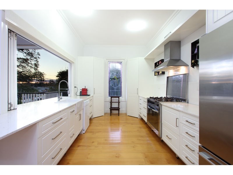 31 Leigh Street, Coorparoo QLD 4151