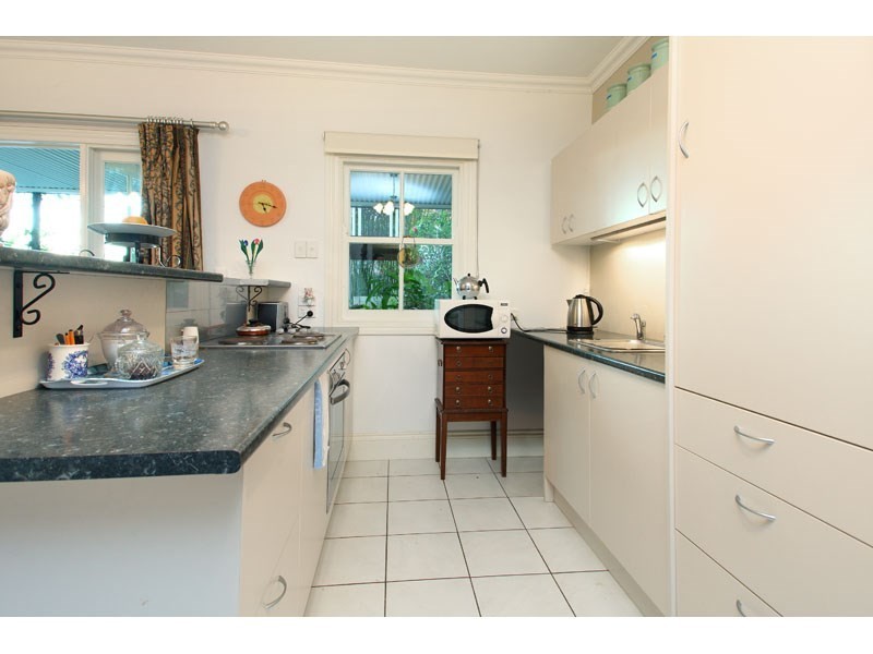 31 Leigh Street, Coorparoo QLD 4151