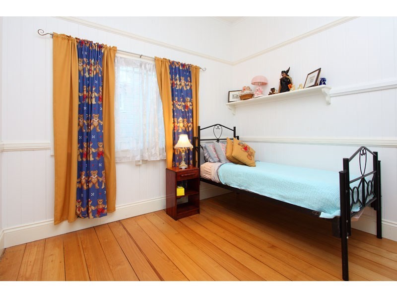 31 Leigh Street, Coorparoo QLD 4151