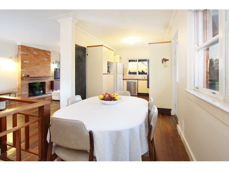 379 Chatsworth Road, Coorparoo QLD 4151