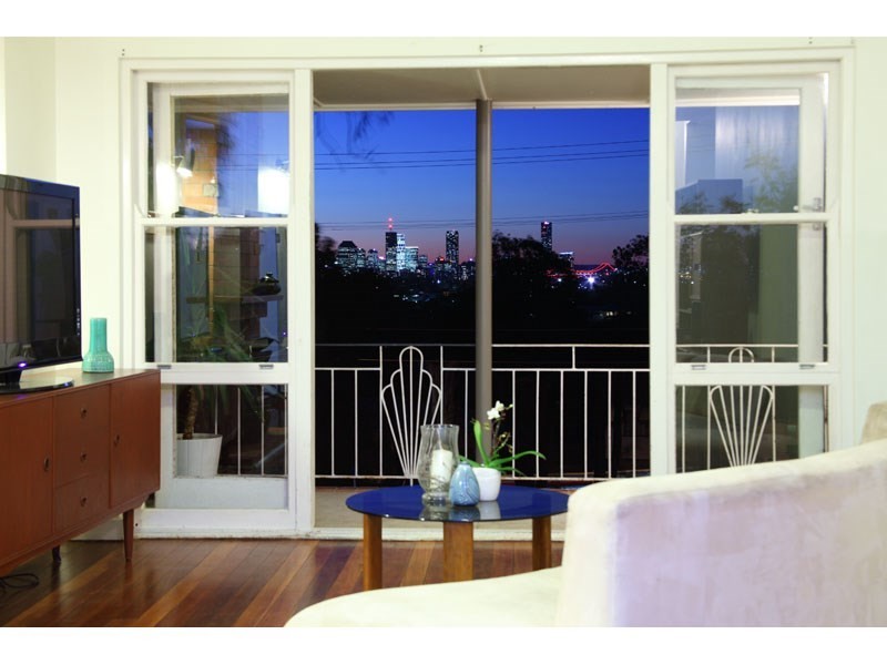 379 Chatsworth Road, Coorparoo QLD 4151