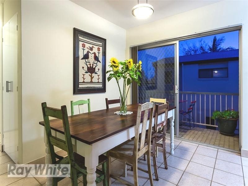 2/40 Birdwood Road, Holland Park West QLD 4121
