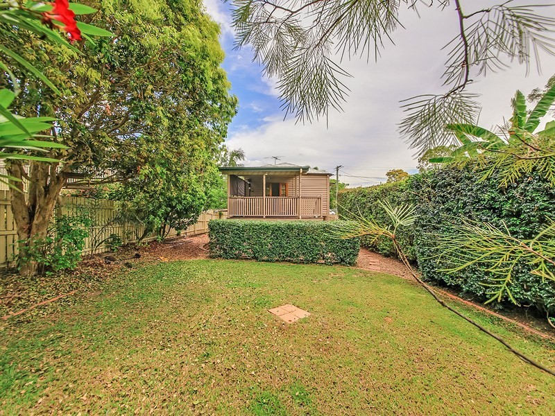 6 Trundle Street, Coorparoo QLD 4151