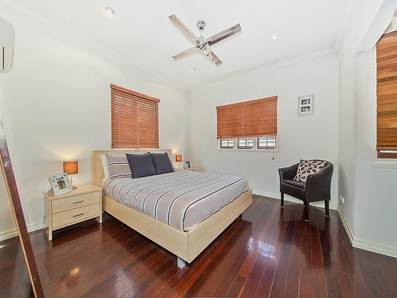 6 Trundle Street, Coorparoo QLD 4151