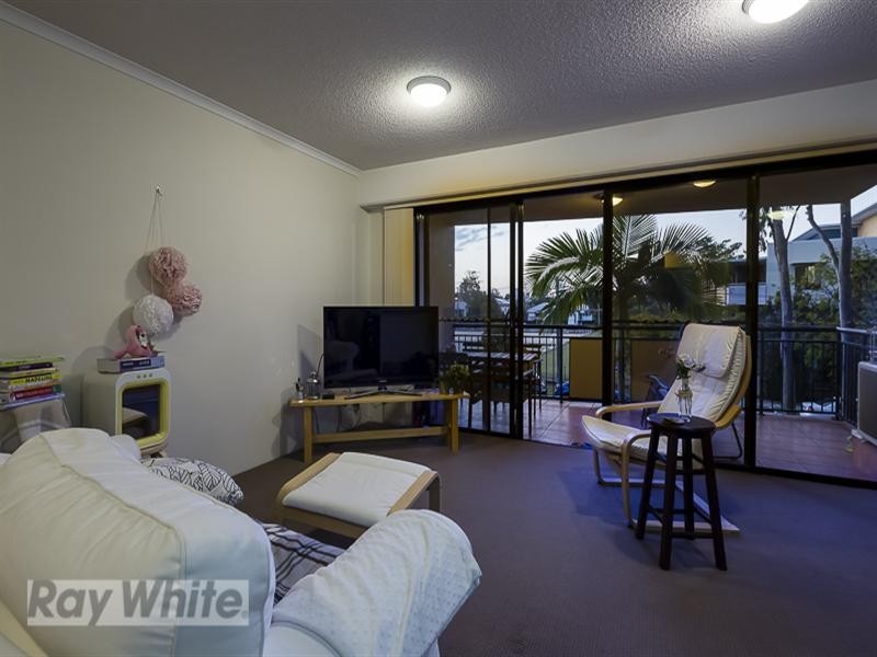 30/55 Harries Road, Coorparoo QLD 4151