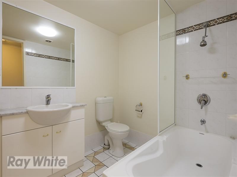 30/55 Harries Road, Coorparoo QLD 4151