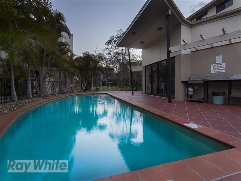 30/55 Harries Road, Coorparoo QLD 4151