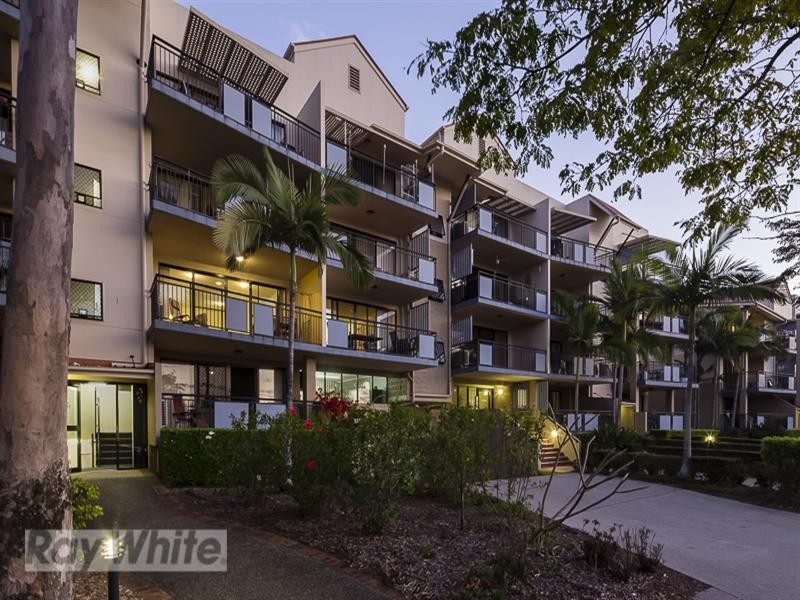 30/55 Harries Road, Coorparoo QLD 4151