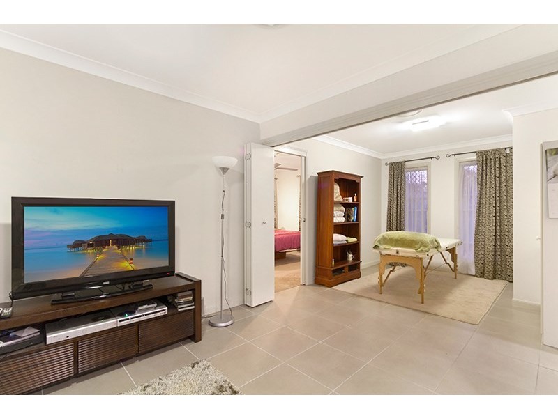 4 Peregian Close, Manly West QLD 4179