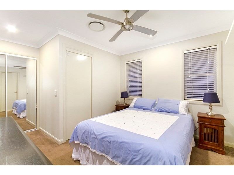 4 Peregian Close, Manly West QLD 4179