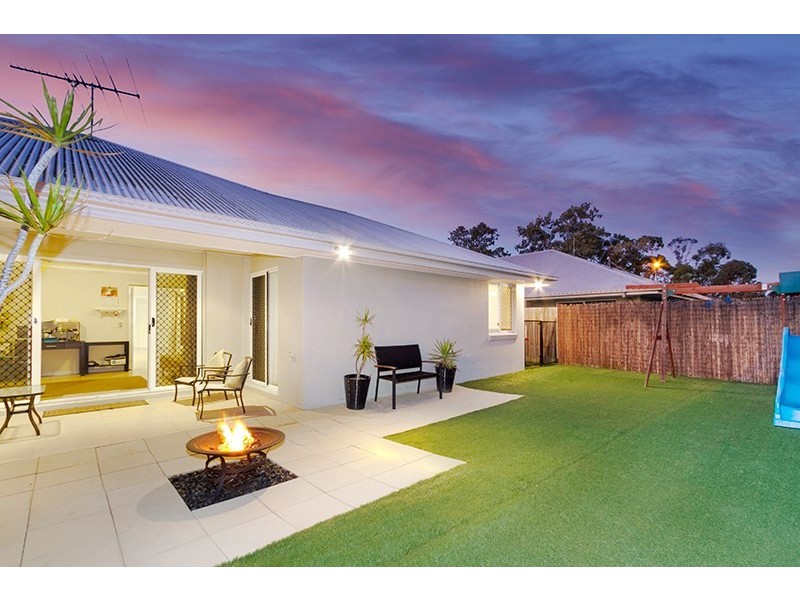 4 Peregian Close, Manly West QLD 4179