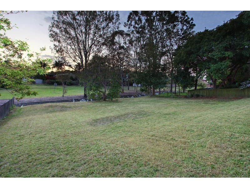 27 Kelsey Street, Coorparoo QLD 4151