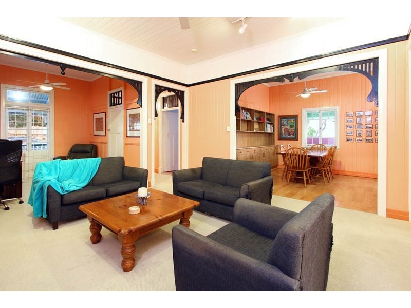 27 Kelsey Street, Coorparoo QLD 4151