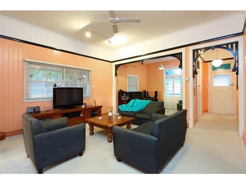 27 Kelsey Street, Coorparoo QLD 4151