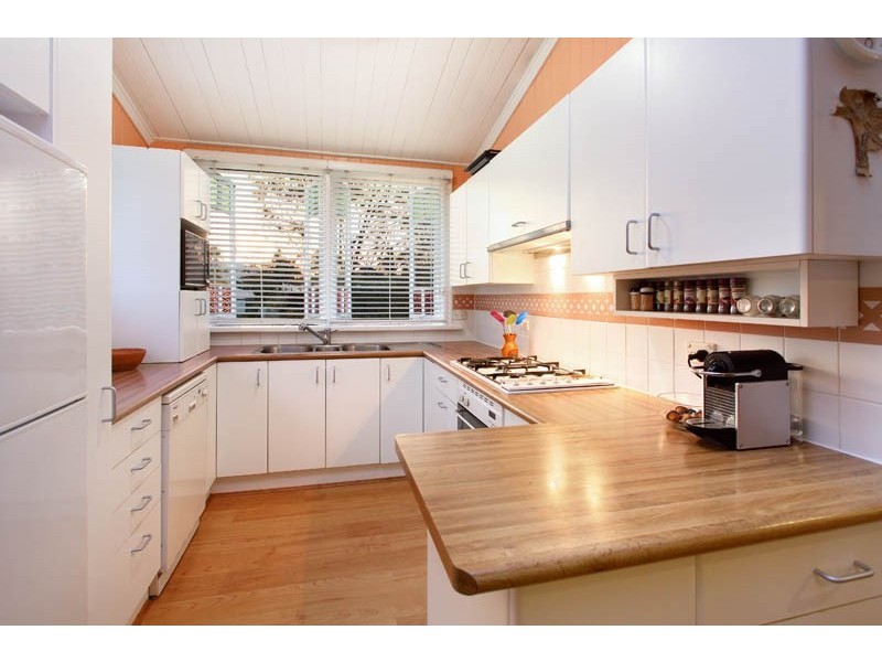 27 Kelsey Street, Coorparoo QLD 4151