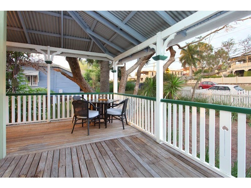 27 Kelsey Street, Coorparoo QLD 4151