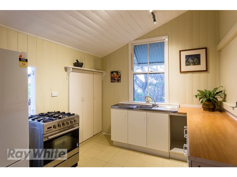 3 Fred Street, Camp Hill QLD 4152