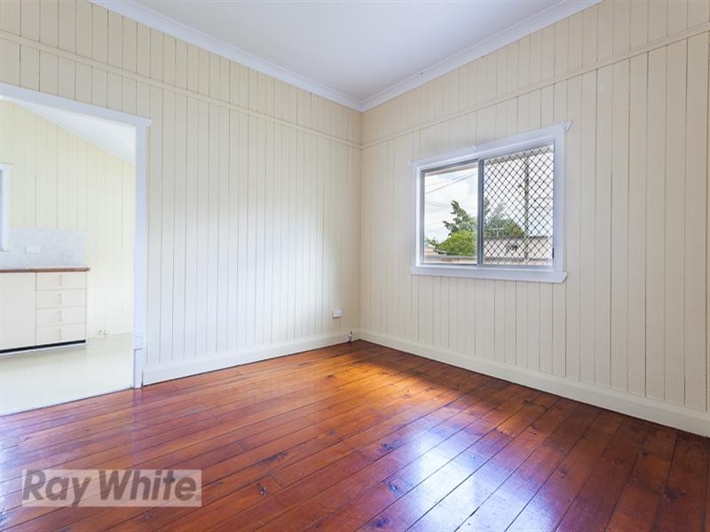 16 Newdegate Street, Greenslopes QLD 4120