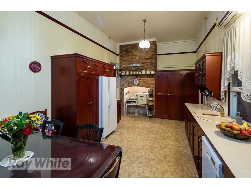 84 Watson Street, Camp Hill QLD 4152