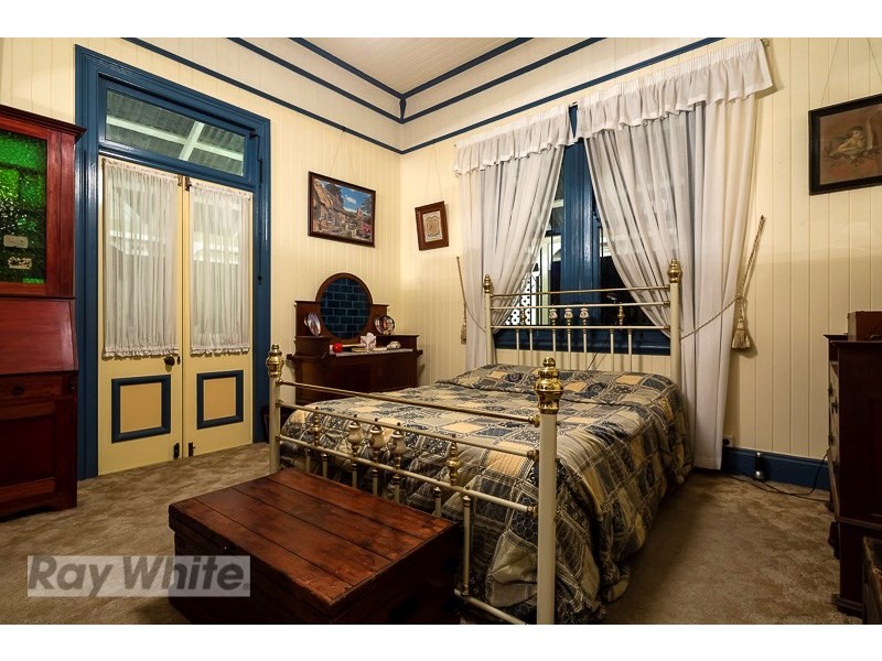 84 Watson Street, Camp Hill QLD 4152