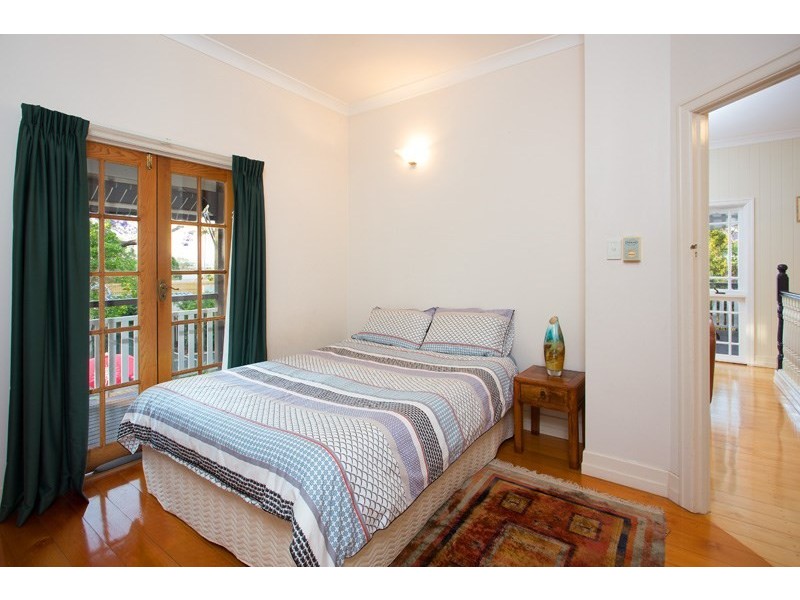 26 Perihelion Street, Coorparoo QLD 4151