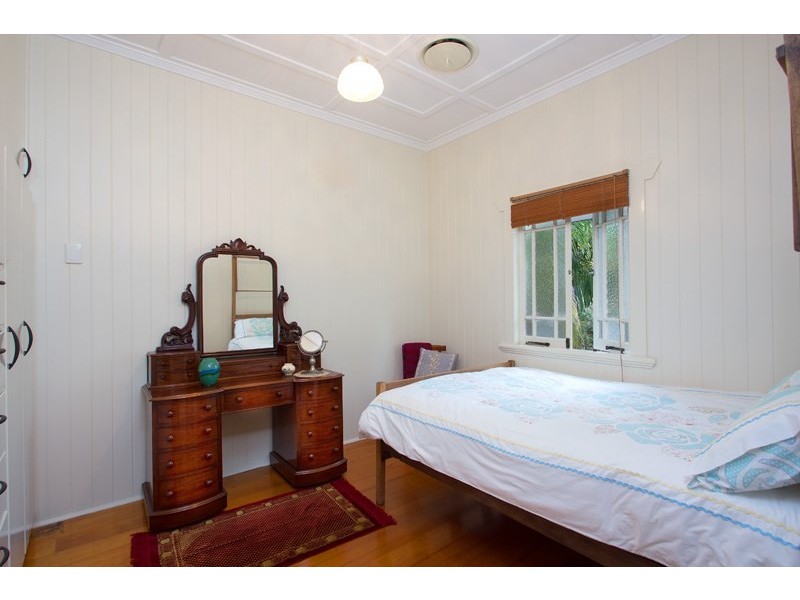 26 Perihelion Street, Coorparoo QLD 4151