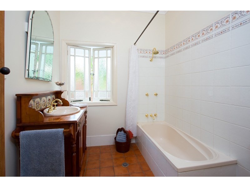 26 Perihelion Street, Coorparoo QLD 4151