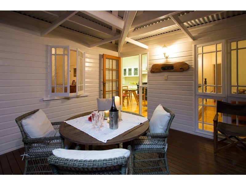 26 Perihelion Street, Coorparoo QLD 4151