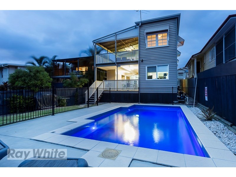 34 Ninth Avenue, Coorparoo QLD 4151
