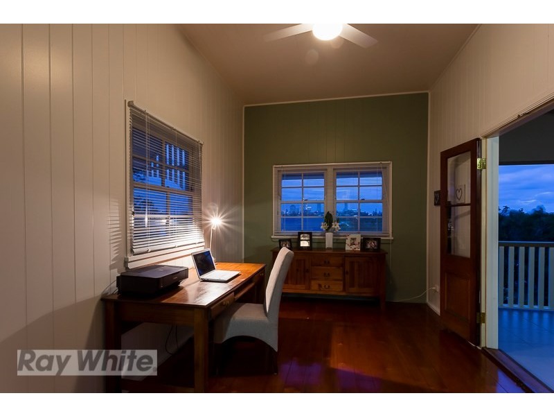 34 Ninth Avenue, Coorparoo QLD 4151