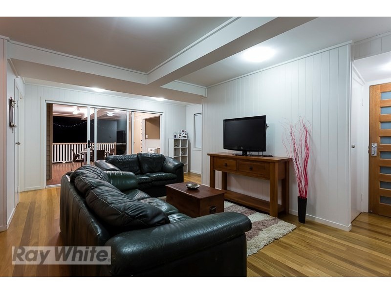 34 Ninth Avenue, Coorparoo QLD 4151