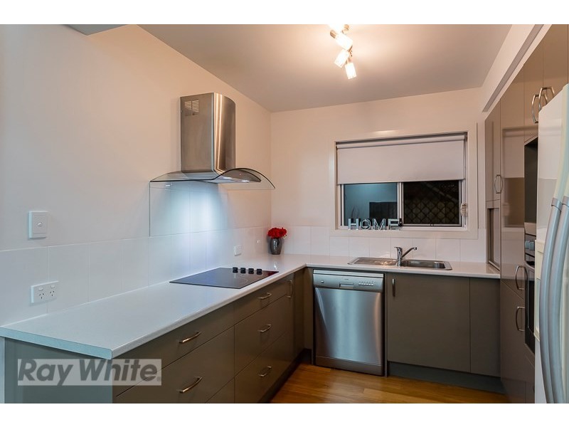 34 Ninth Avenue, Coorparoo QLD 4151