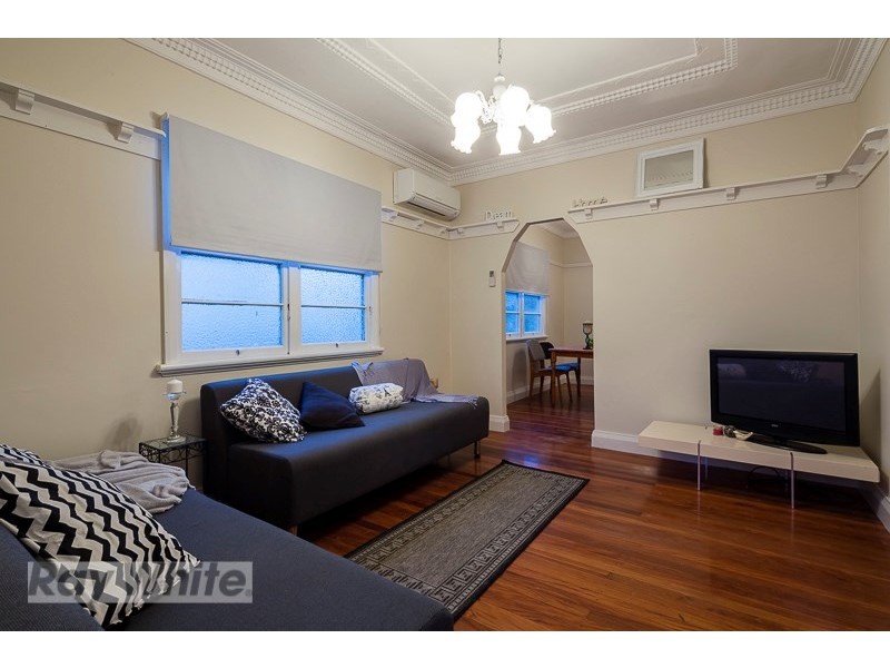 10 Nelson Street, Coorparoo QLD 4151