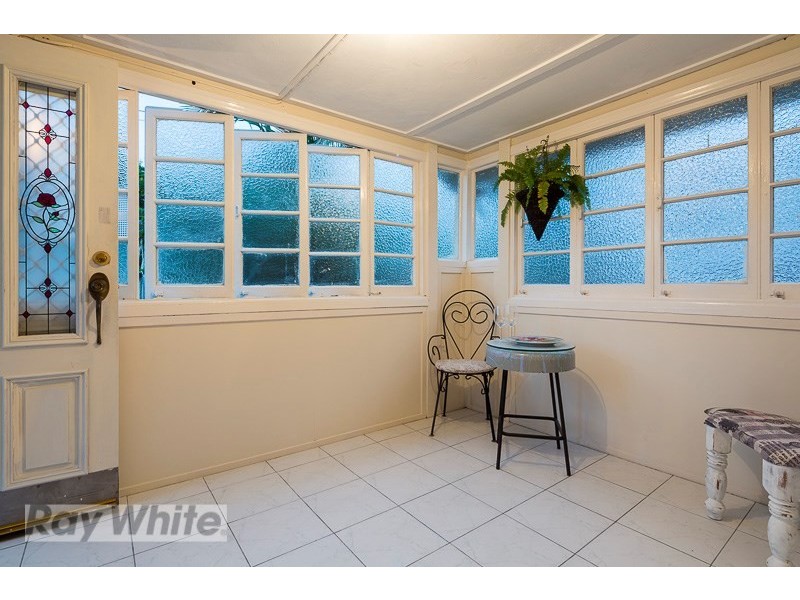 10 Nelson Street, Coorparoo QLD 4151