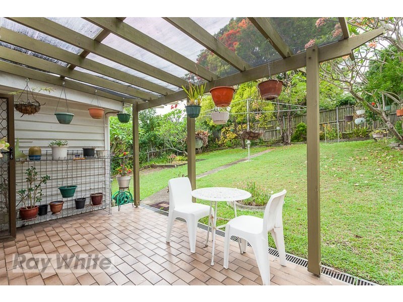 16 West Street, Coorparoo QLD 4151
