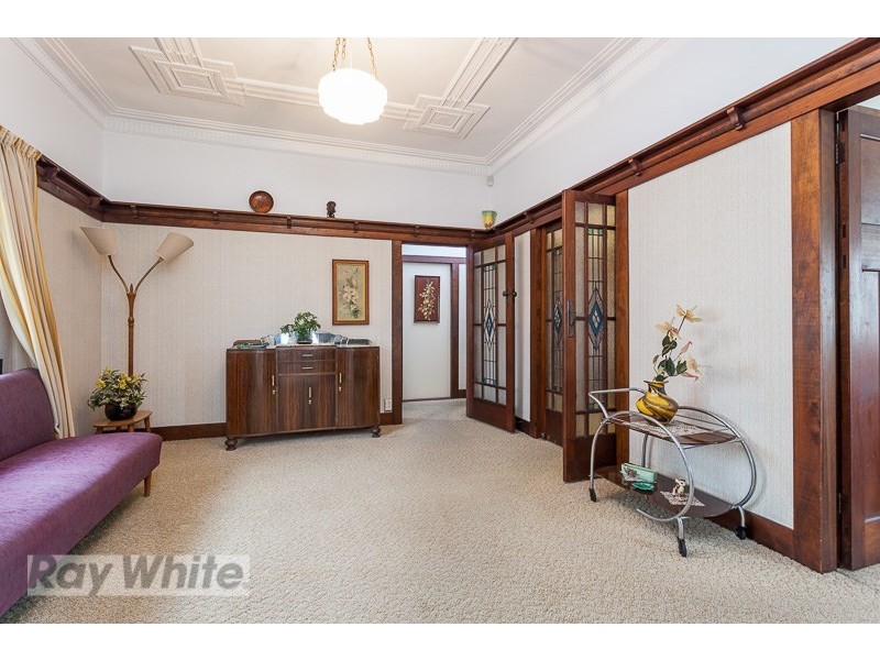 16 West Street, Coorparoo QLD 4151