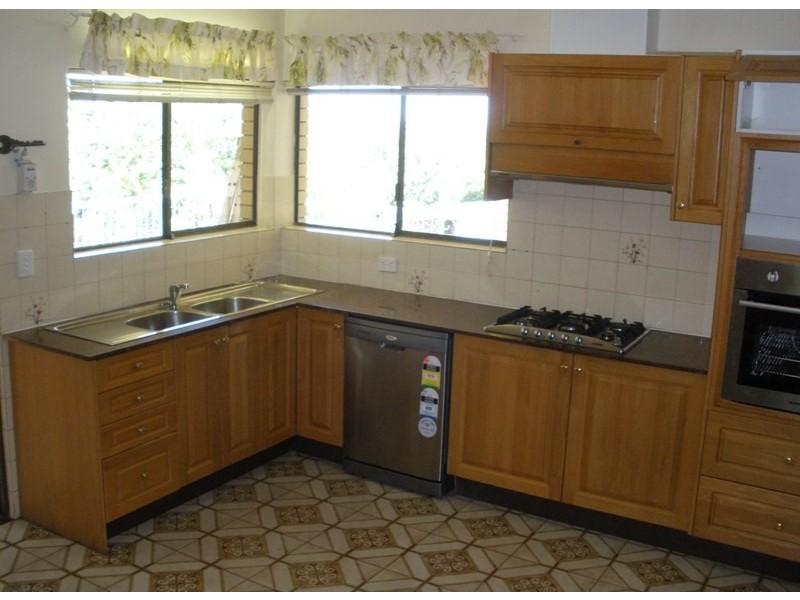 28 Venner Road, Annerley QLD 4103