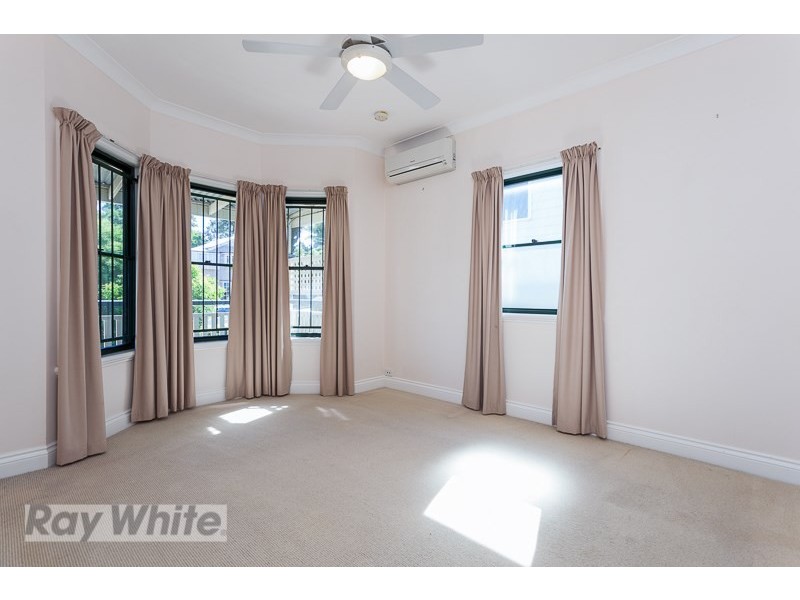 61 Macdonald Street, Norman Park QLD 4170