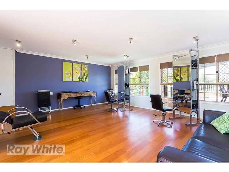 74 Banbury Street, Carina QLD 4152