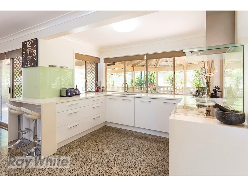 74 Banbury Street, Carina QLD 4152