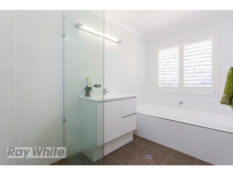 74 Banbury Street, Carina QLD 4152