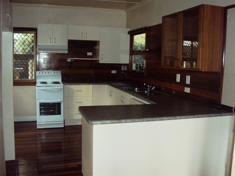 29 Kanumbra Street, Coorparoo QLD 4151