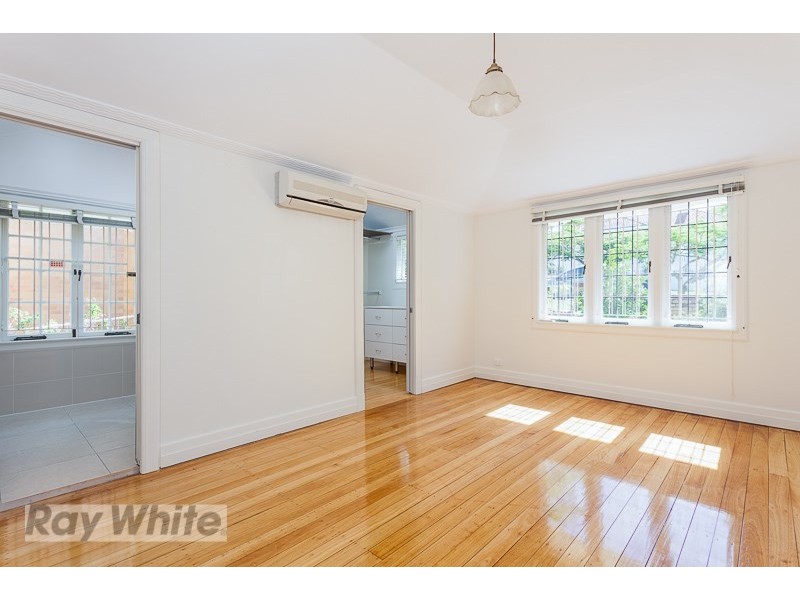 6 Letchworth Road, Coorparoo QLD 4151