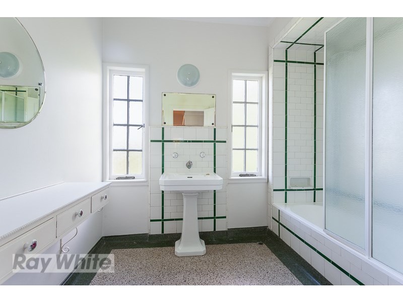 6 Letchworth Road, Coorparoo QLD 4151