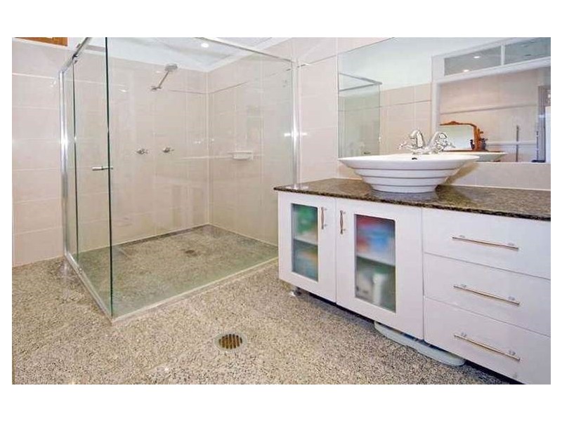 1/20 Nicklin Street, Coorparoo QLD 4151