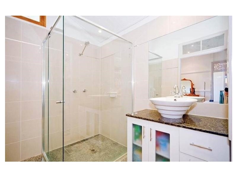 1/20 Nicklin Street, Coorparoo QLD 4151