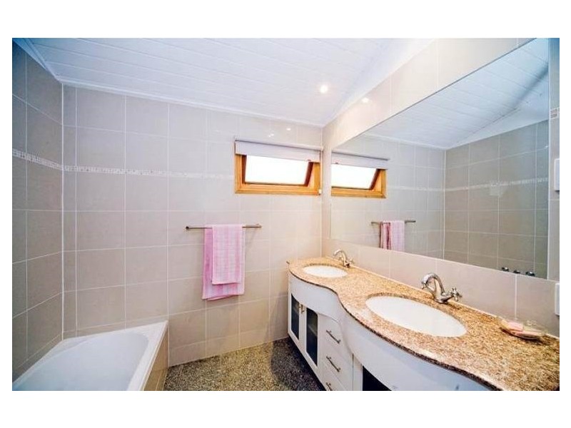 1/20 Nicklin Street, Coorparoo QLD 4151