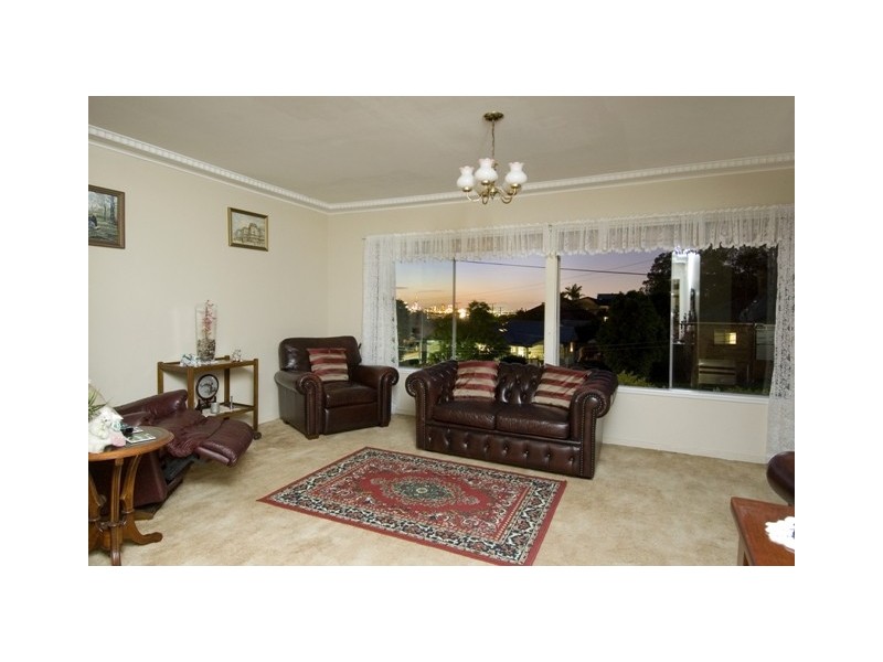 37 Crucis Street, Coorparoo QLD 4151