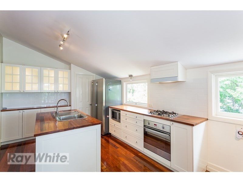 15 Darreen Street, Greenslopes QLD 4120